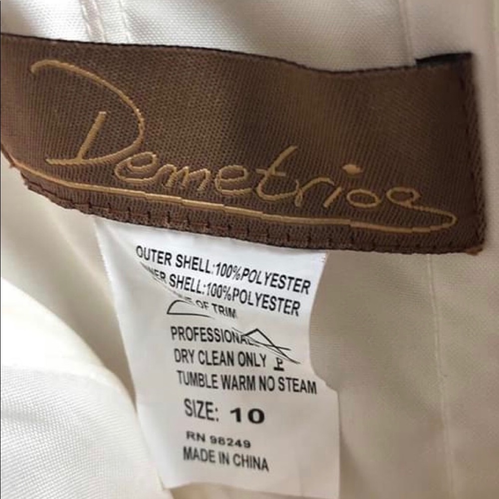 Demetrios Size 10 wedding dress - Picture 3 of 5